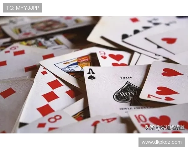 在德州扑扑克游戏中使用手上两张牌对于赢得比赛有多大重要性